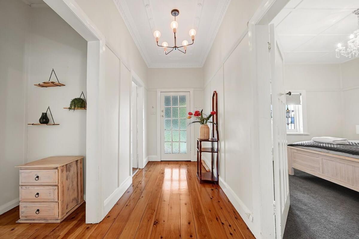 Bindi Cottage, Spacious & Unique, Opposite Pool