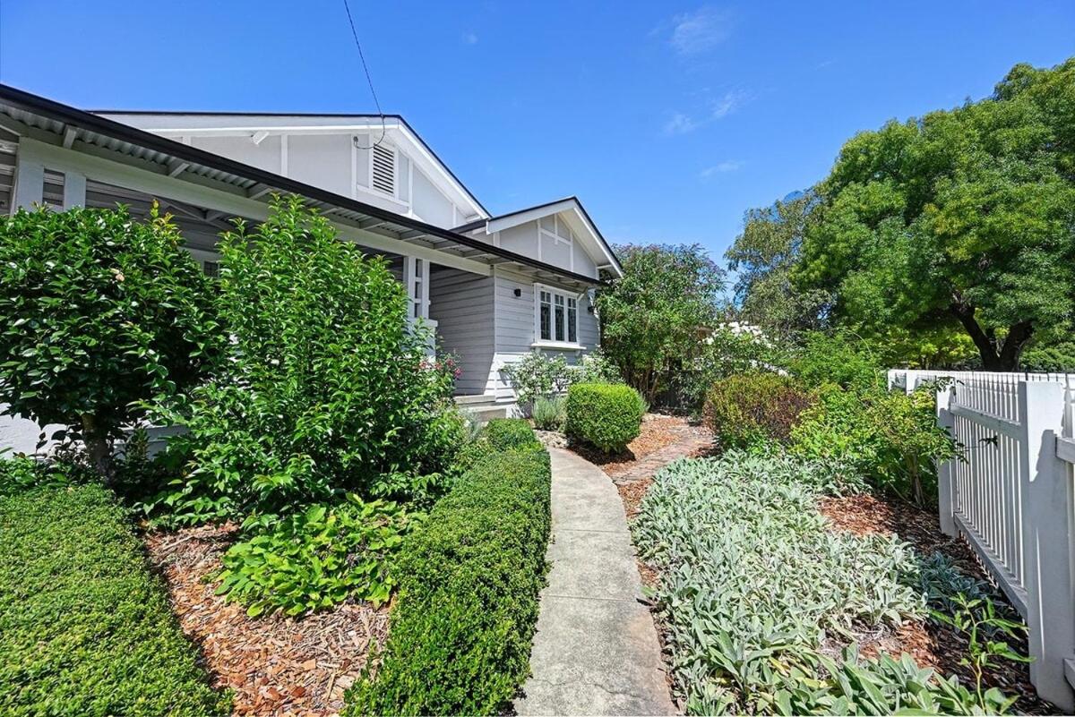 Bindi Cottage, Spacious & Unique, Opposite Pool