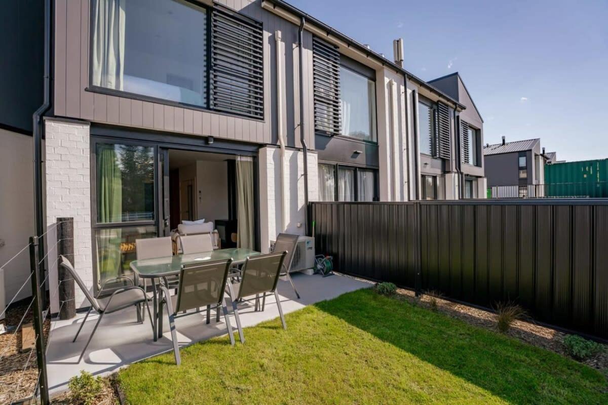 Riverside Terrace