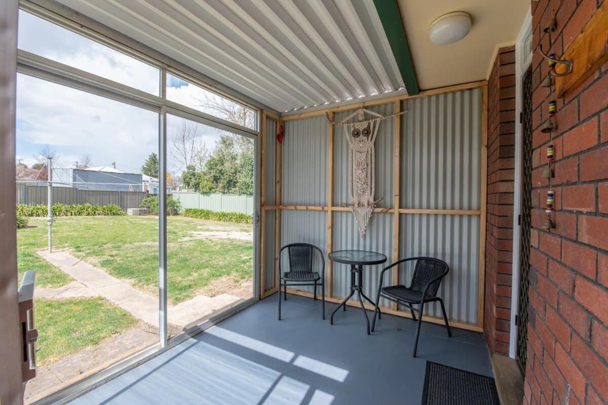 Oak St - Perfect Home Away From Home Close to CBD