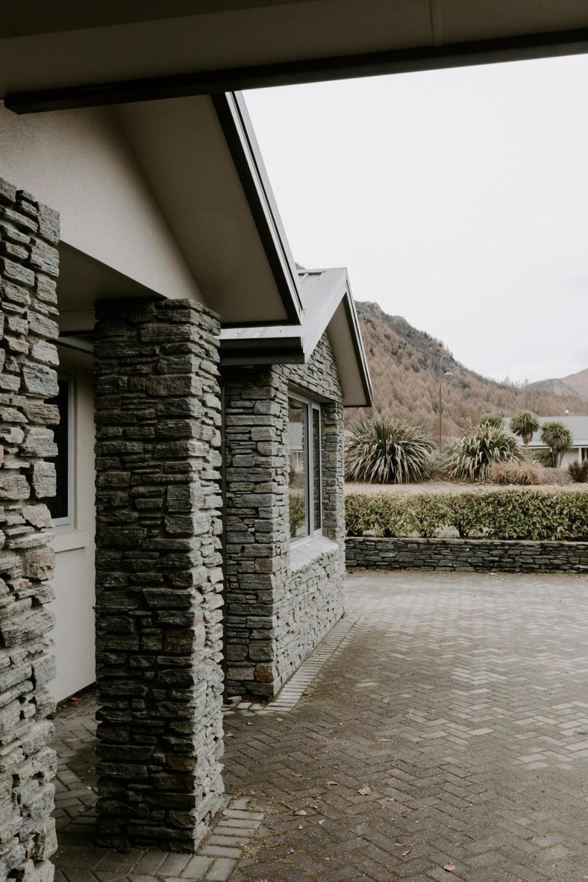 Dovecote: 5-bedroom Home with Hot tub & Games room view 5