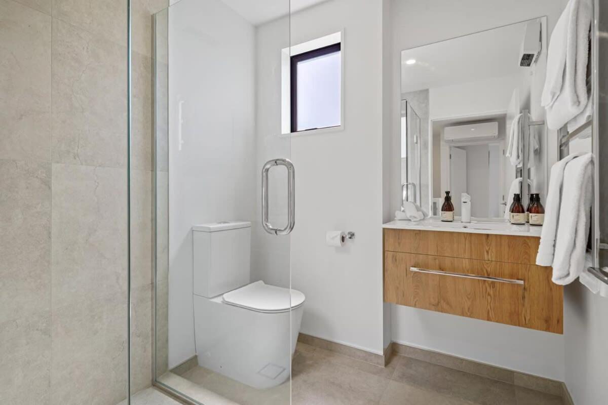 Stylish Devonport 2 Bedroom view 3
