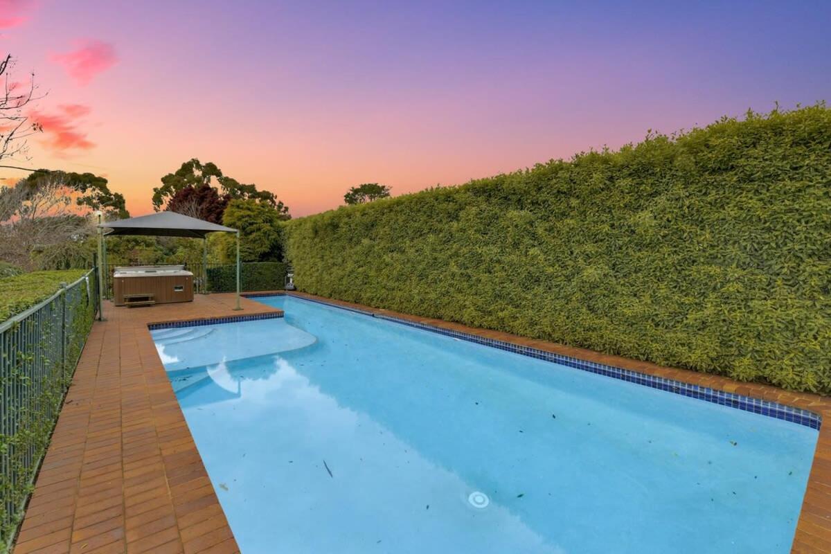 Snowline - Ultimate Getaway, Pool, Spa & Tennis