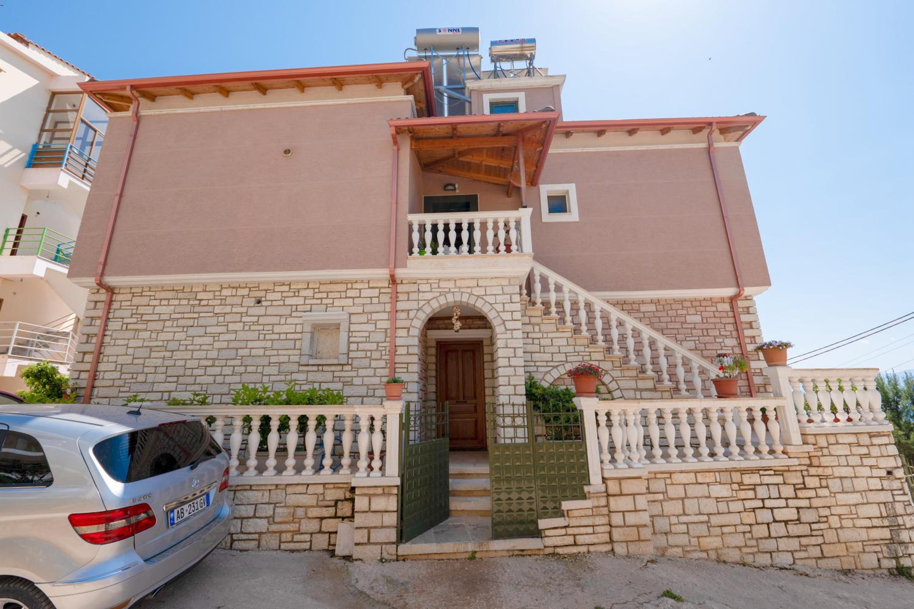 Apartments Villa Luxor