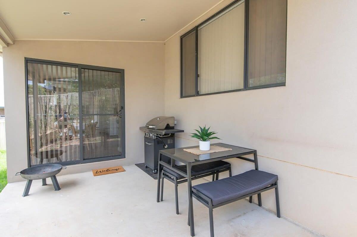 Phillip Villa, Modern & Fresh, Close to Town, Free Wifi