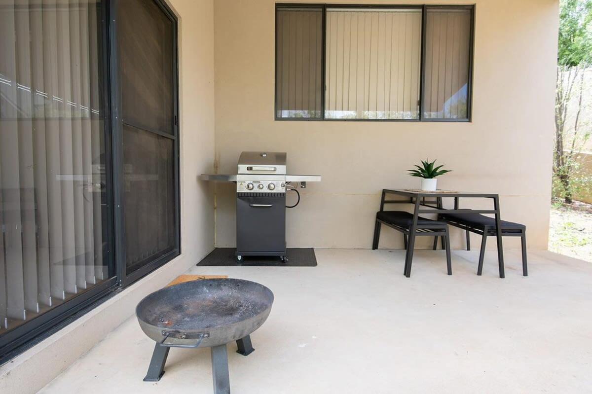 Phillip Villa, Modern & Fresh, Close to Town, Free Wifi