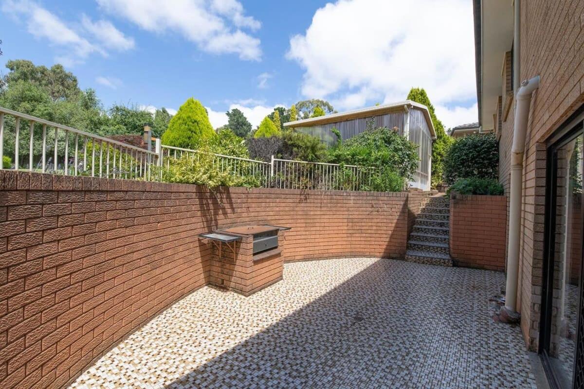 Karimi House - Spacious, EV Plug, Sleeps 10