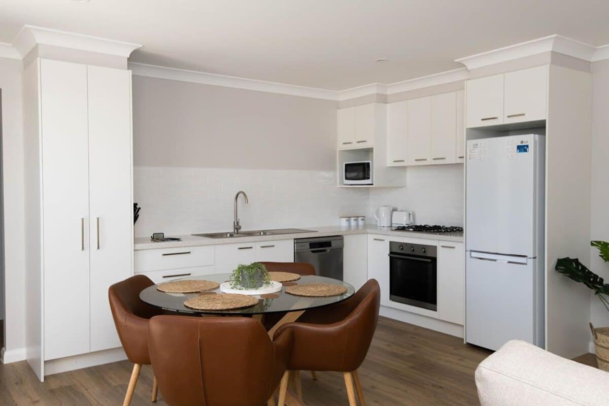 Villa on Matthews - Modern & Cosy, Escape for 2