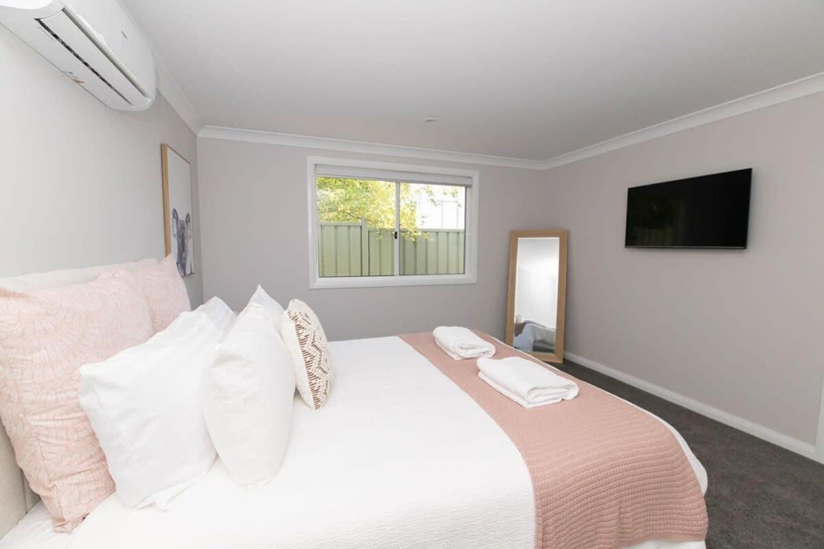 Villa on Matthews - Modern & Cosy, Escape for 2