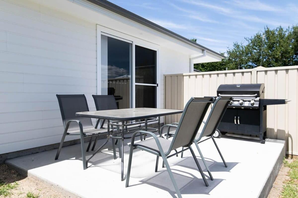 Villa on Matthews - Modern & Cosy, Escape for 2