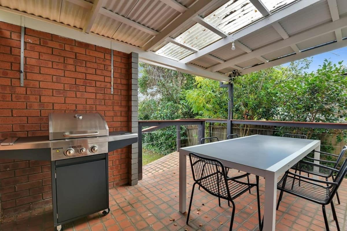 Clinton Cottage 1860s Heritage Home Walk to CBD