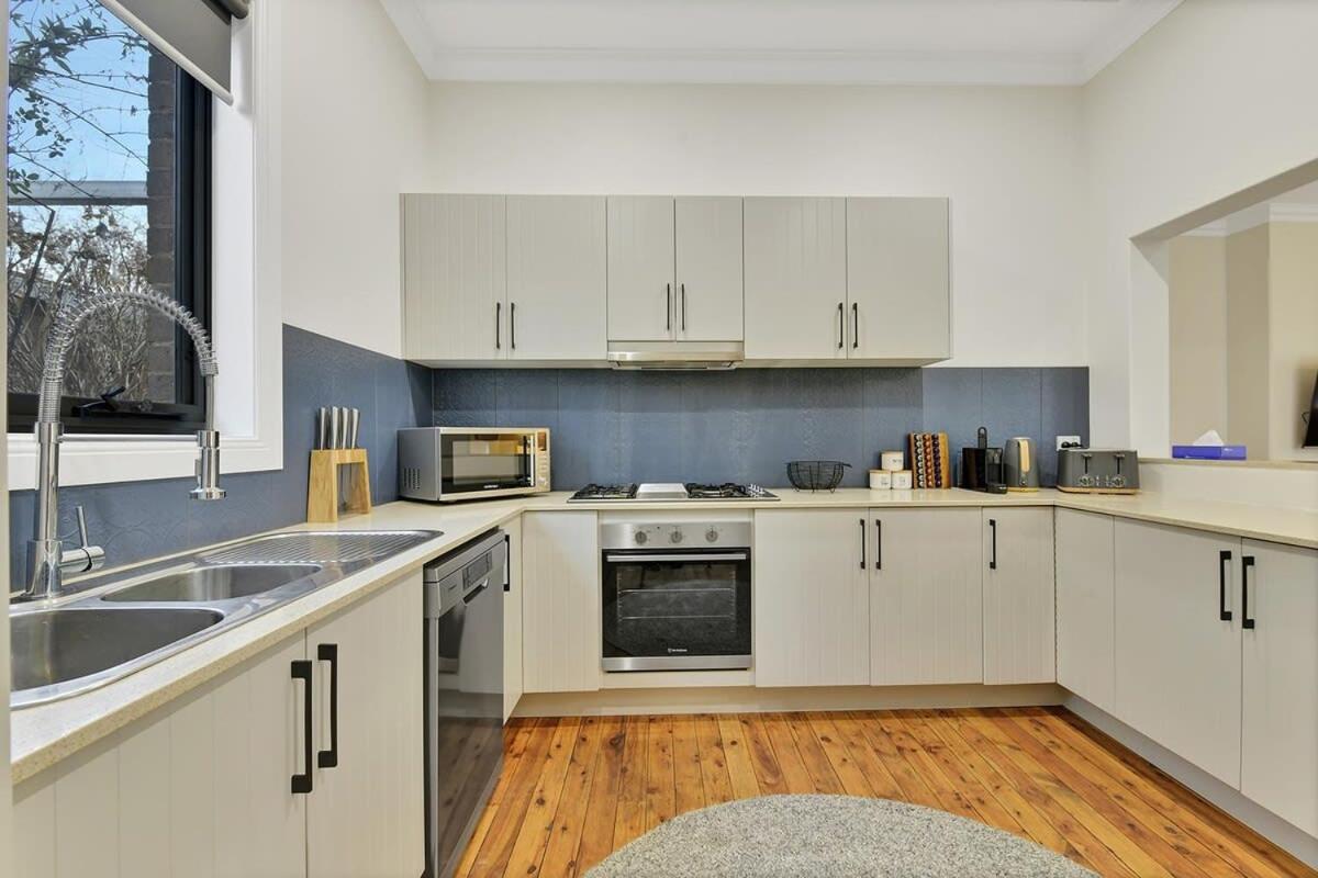 Best Nest on March Cosy Home in CBD Firepit