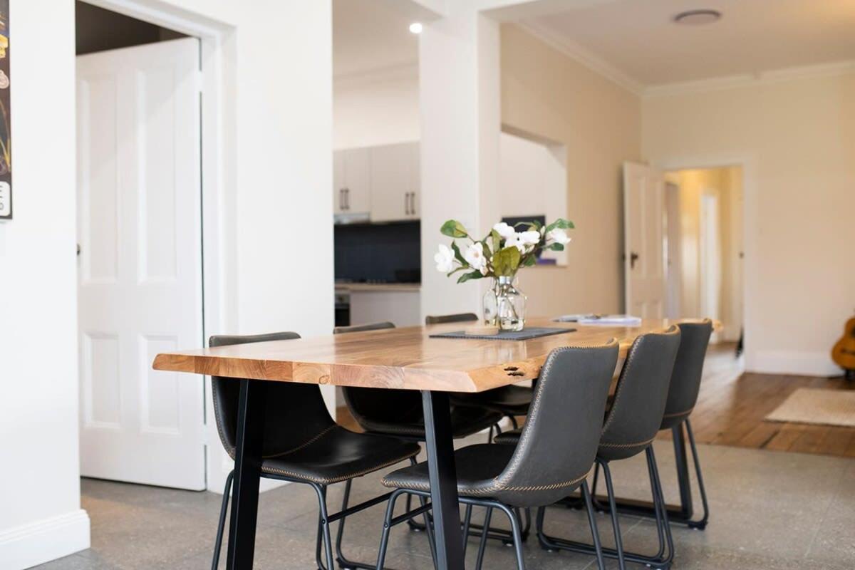 Best Nest on March Cosy Home in CBD Firepit