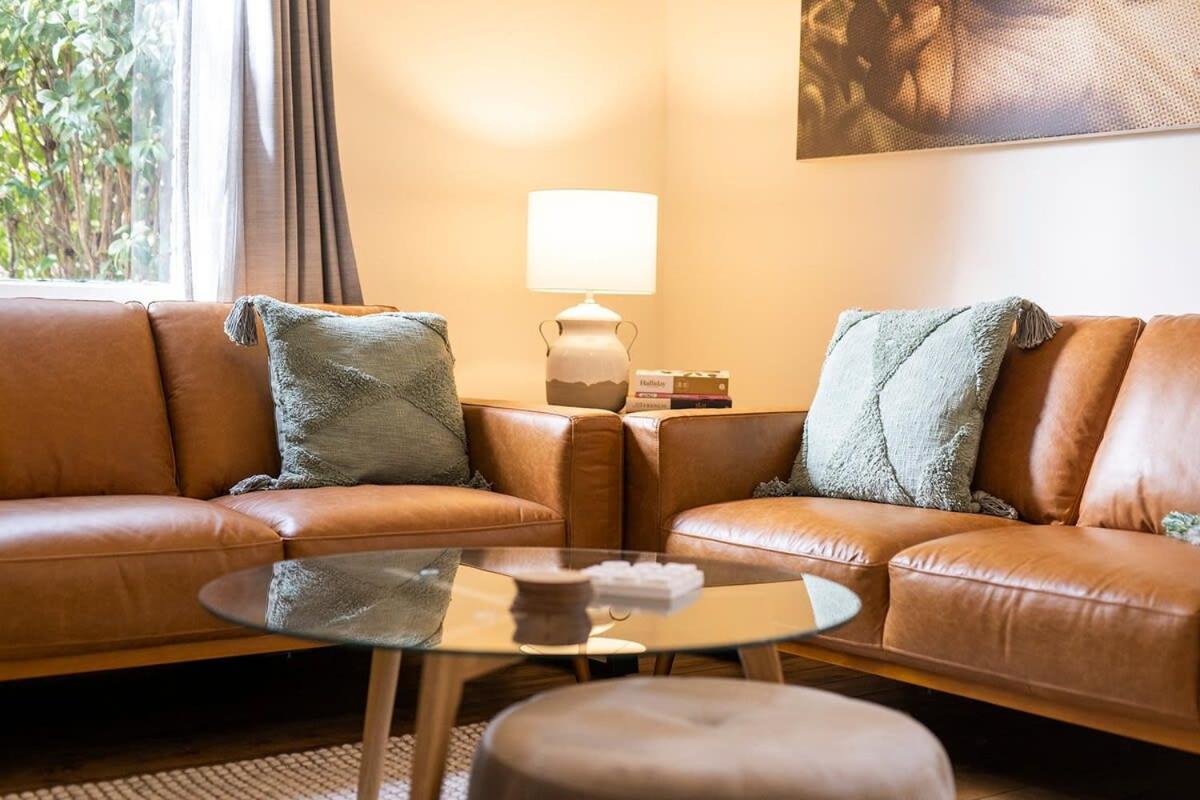 Best Nest on March Cosy Home in CBD Firepit