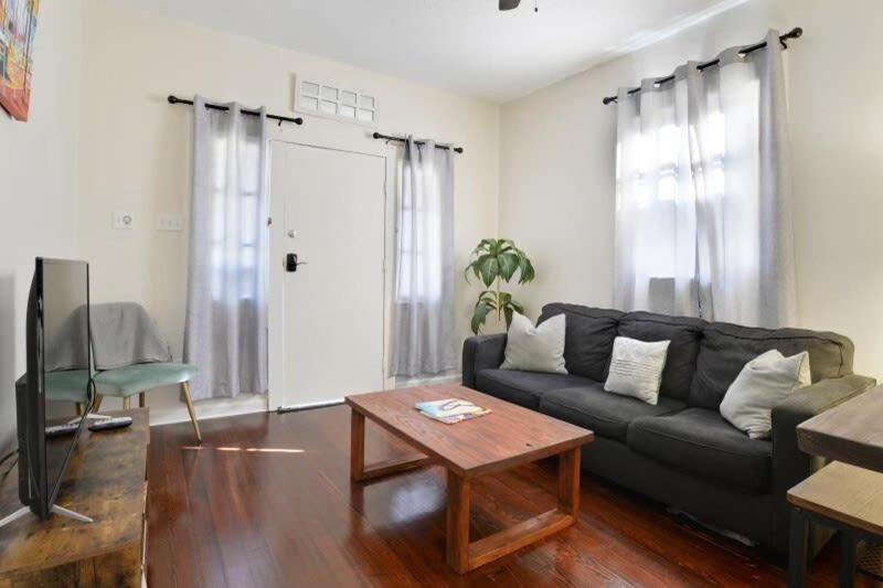 Fabulous Franklin 2BD steps from St Claude Ave view 2