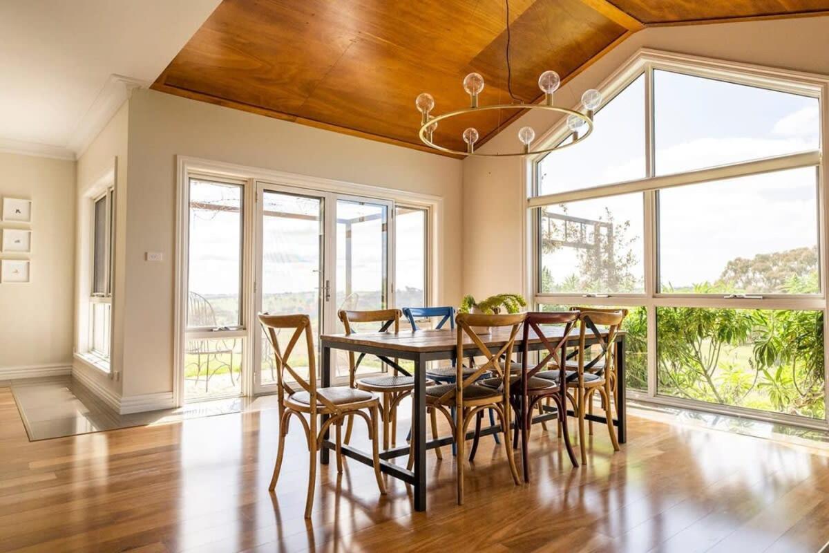 Borenore Retreat Huge Family Home Amazing Views
