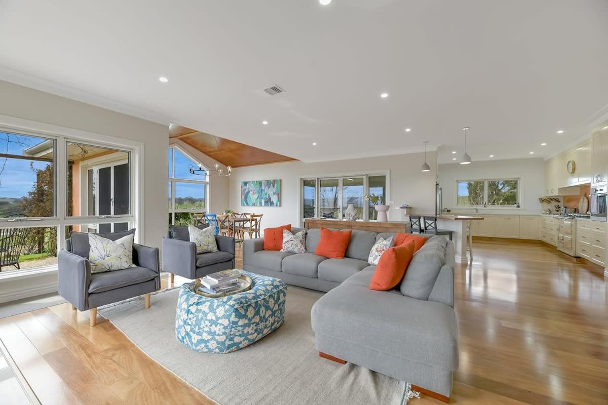 Borenore Retreat Huge Family Home Amazing Views