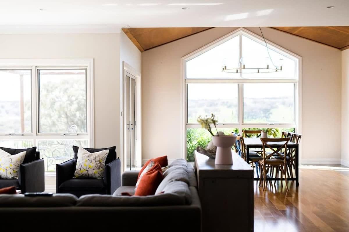 Borenore Retreat Huge Family Home Amazing Views