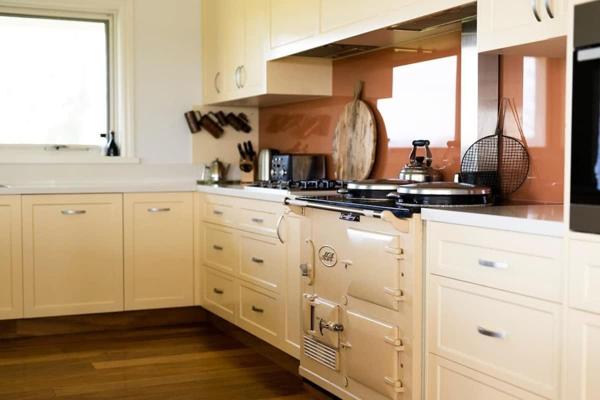Borenore Retreat Huge Family Home Amazing Views
