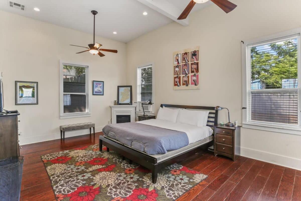 Art Filled Sanctuary in the Heart Of Mid City view 3