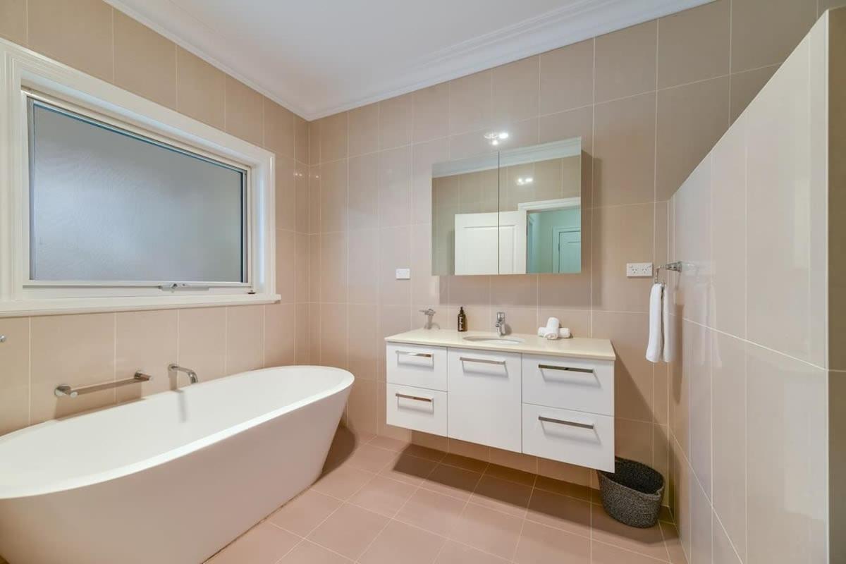 Borenore Retreat Huge Family Home Amazing Views