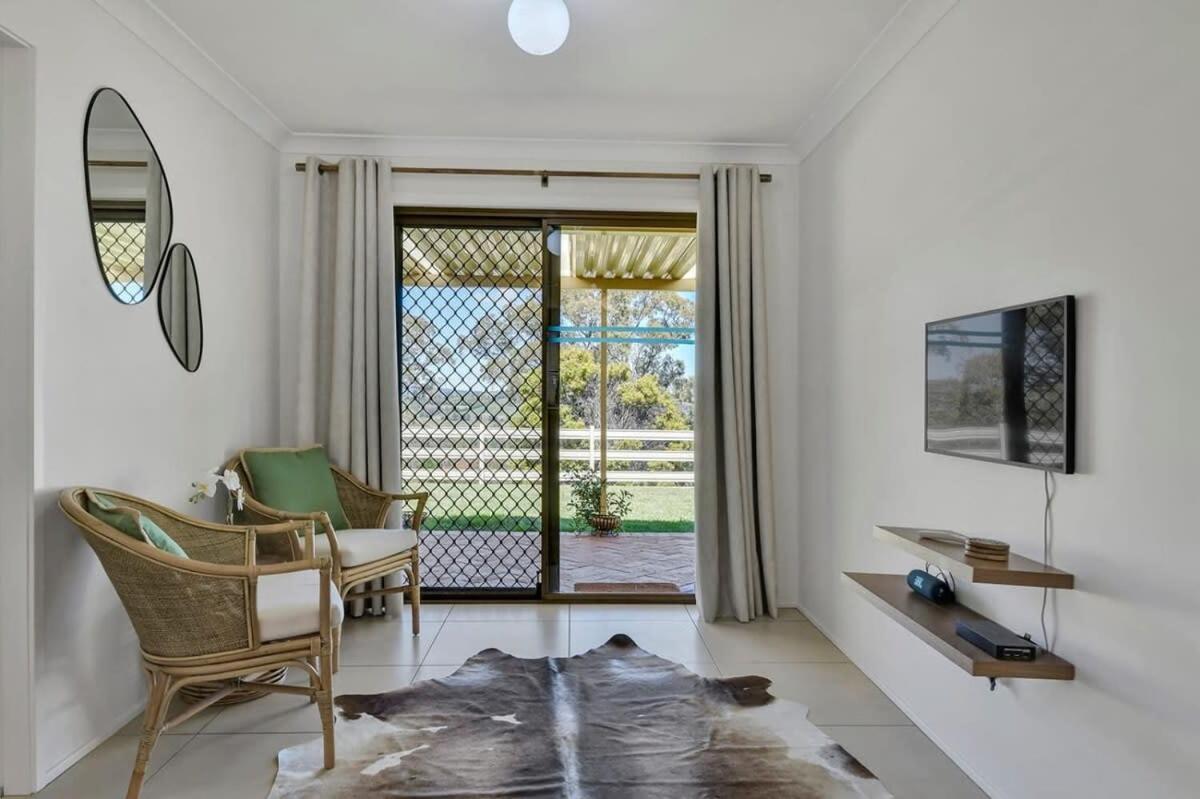 Narambla Estate - Rural Retreat, Luxe Hideaway