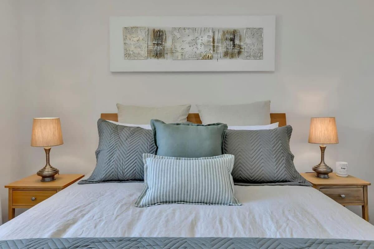 Narambla Estate - Rural Retreat, Luxe Hideaway