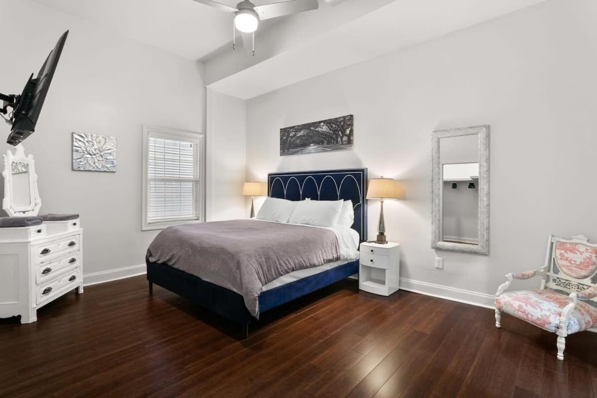 Modern pristine stunning 2BD Garden District Apt view 2