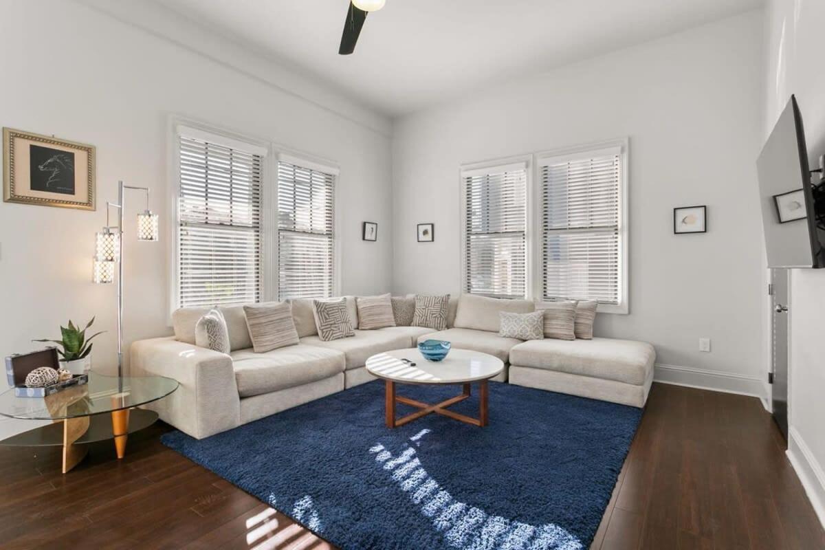 Modern pristine stunning 2BD Garden District Apt view 4