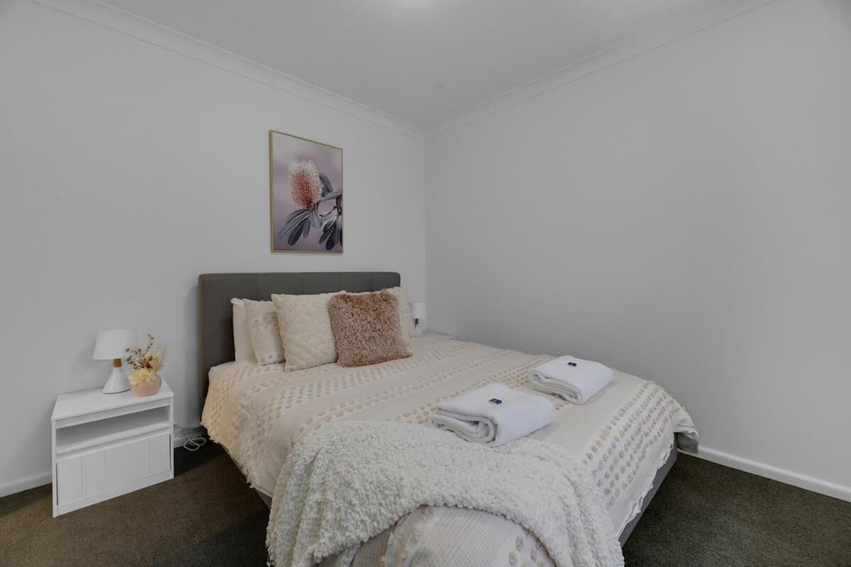 The Family Retreat - Near Mt Panorama & Racecourse