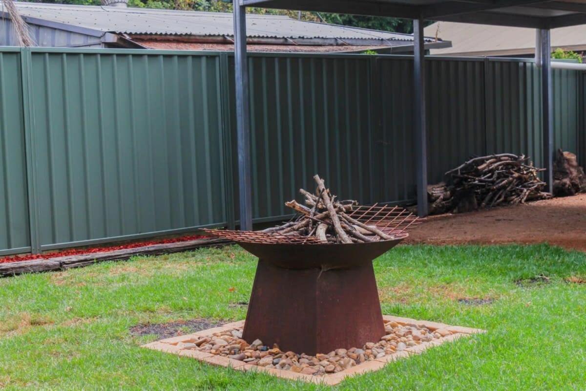 Yourie Cottage - Firepit, Lush Gardens, Pets