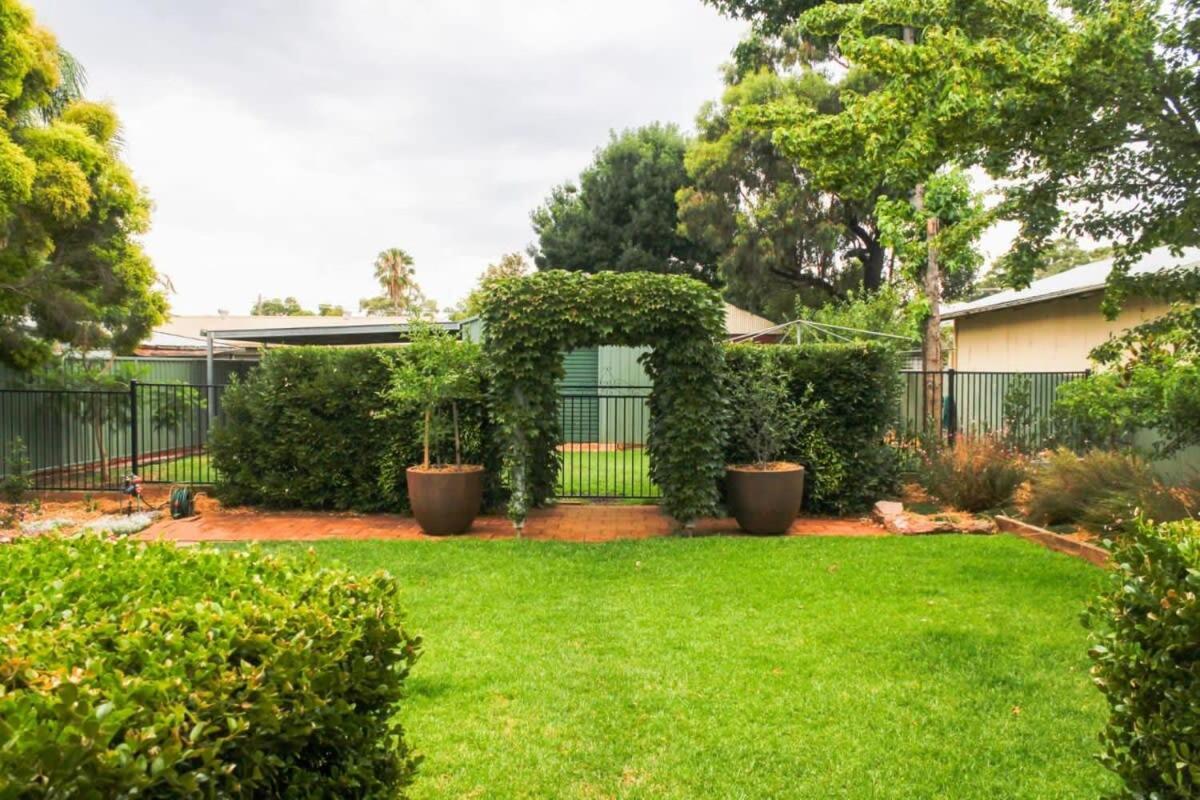 Yourie Cottage - Firepit, Lush Gardens, Pets