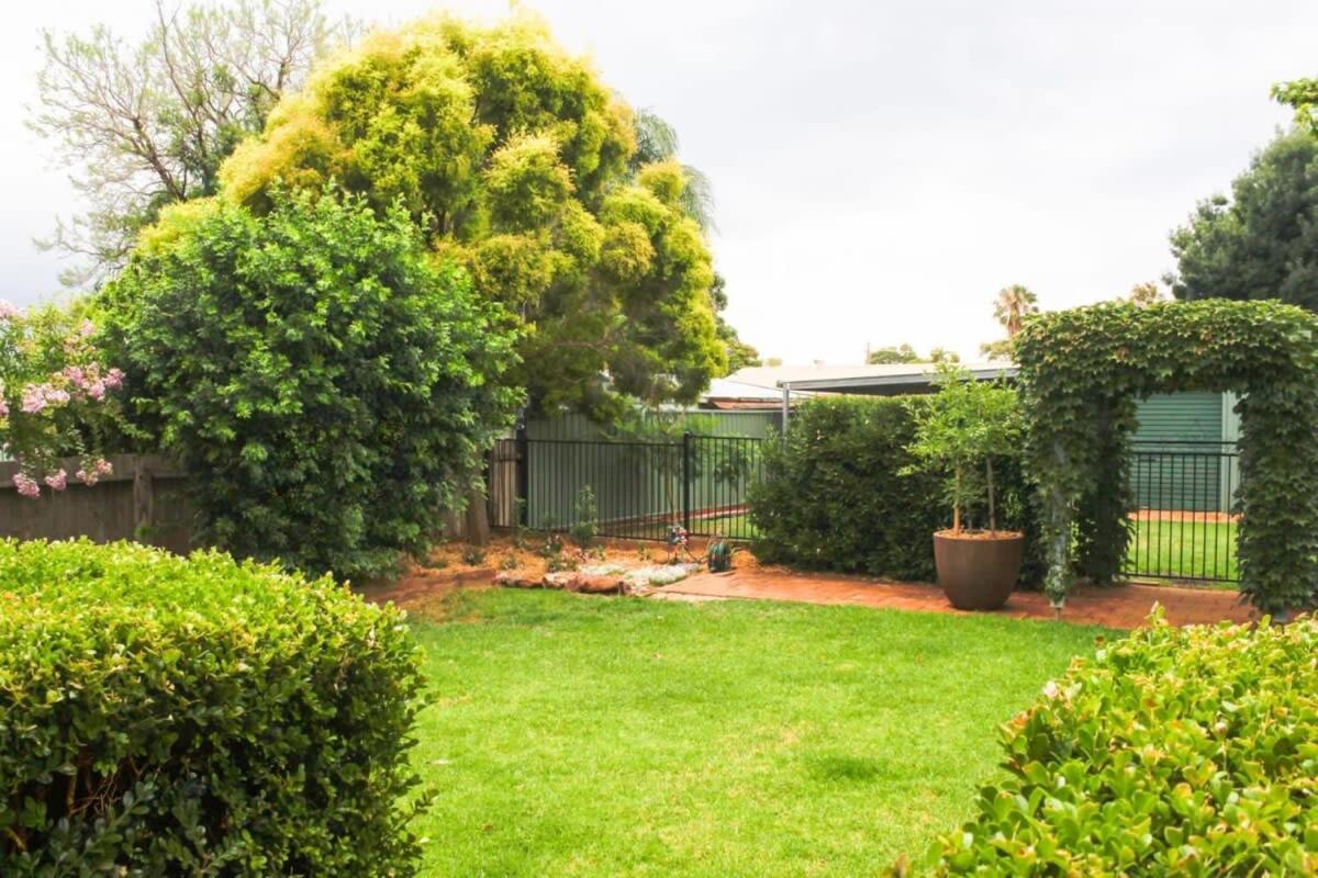 Yourie Cottage - Firepit, Lush Gardens, Pets