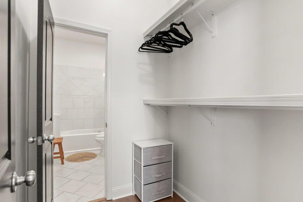 Fabulous Classy and Comfy 3BD 2BA Home and Parking view 5
