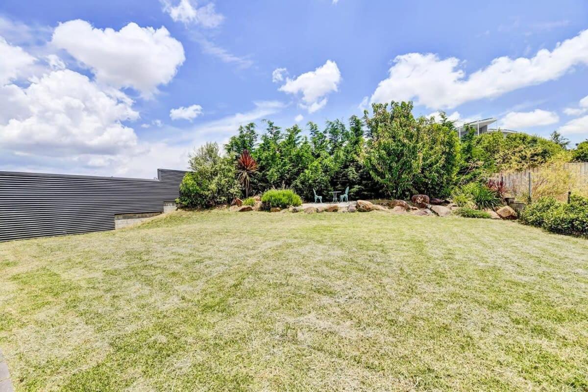 The Entertainer - 5 Bed 5 Bath, 3 Storey Retreat