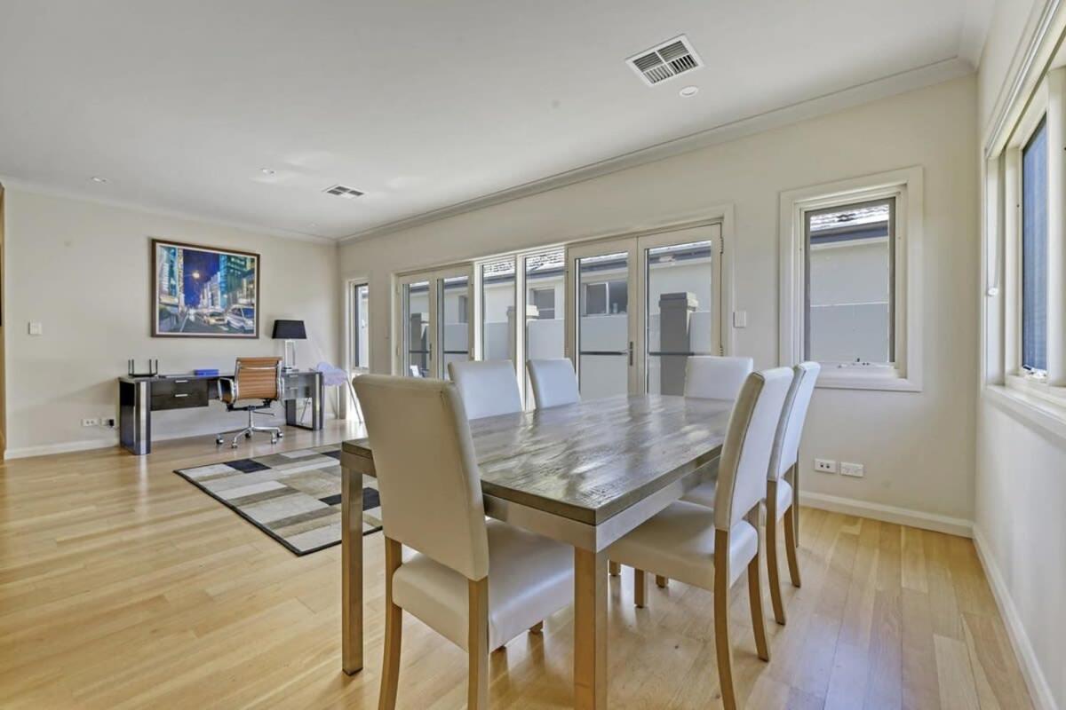 The Sampson Haven - Luxe CBD Getaway, Dog Friendly