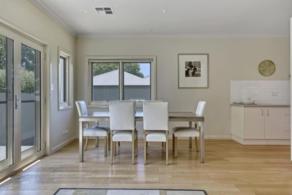 The Sampson Haven - Luxe CBD Getaway, Dog Friendly