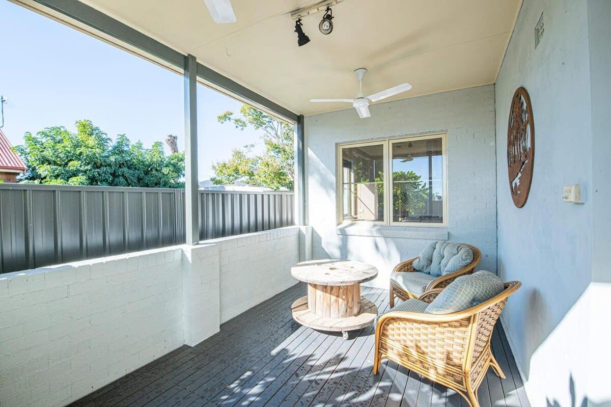 Tranquil Taylor - Two-Storey CBD Family Home, BBQ