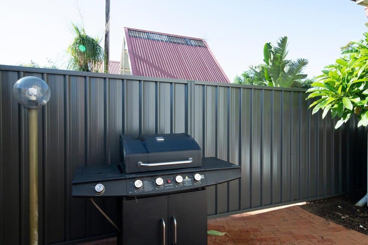 Tranquil Taylor - Two-Storey CBD Family Home, BBQ