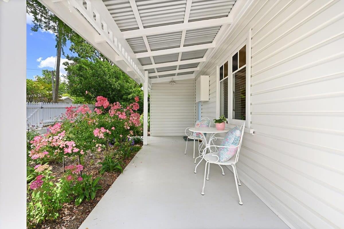 Carwyn Cottage - Impeccably Styled, Circa 1940s