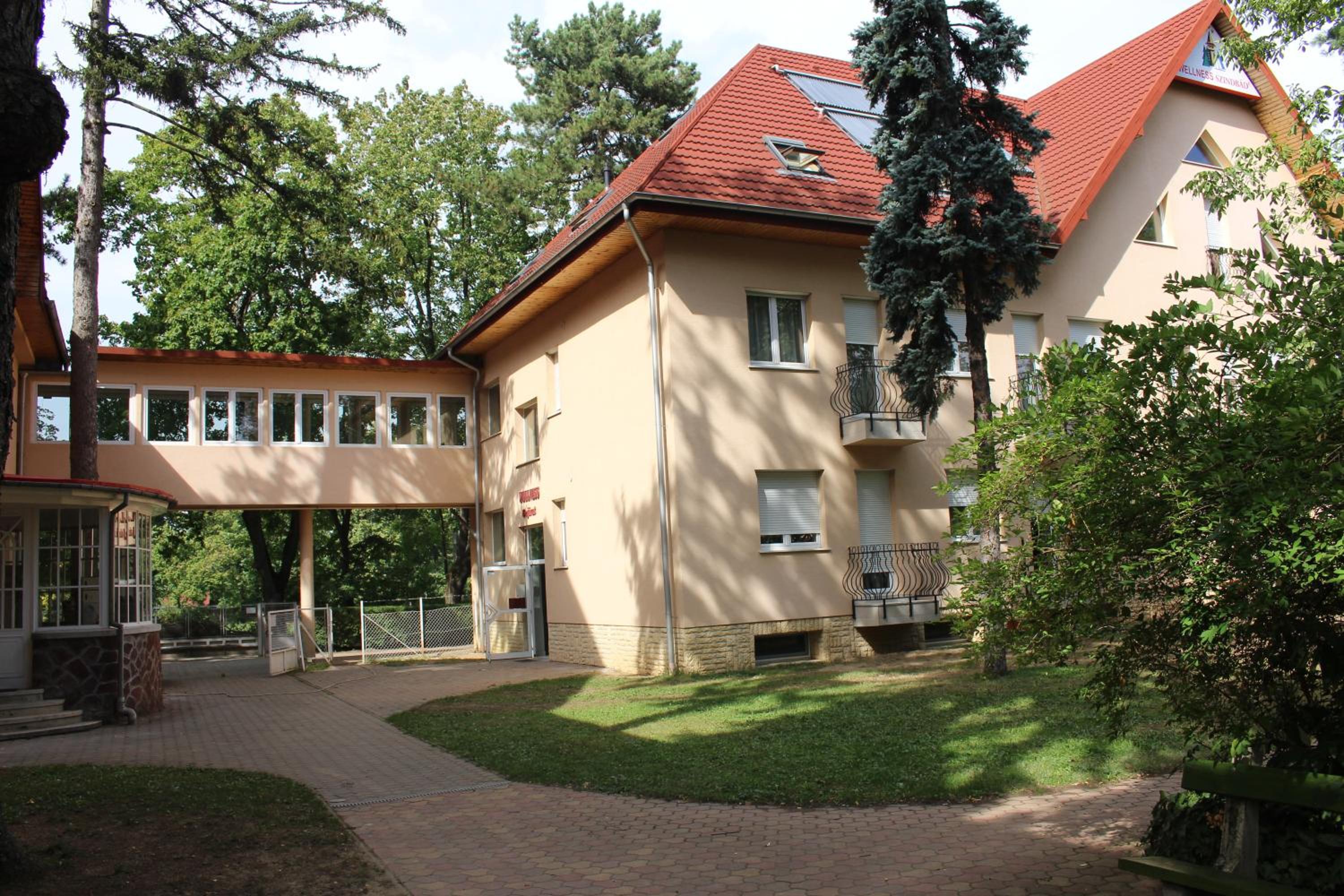 Hotel Wellness Hotel Szindbád - Image 1