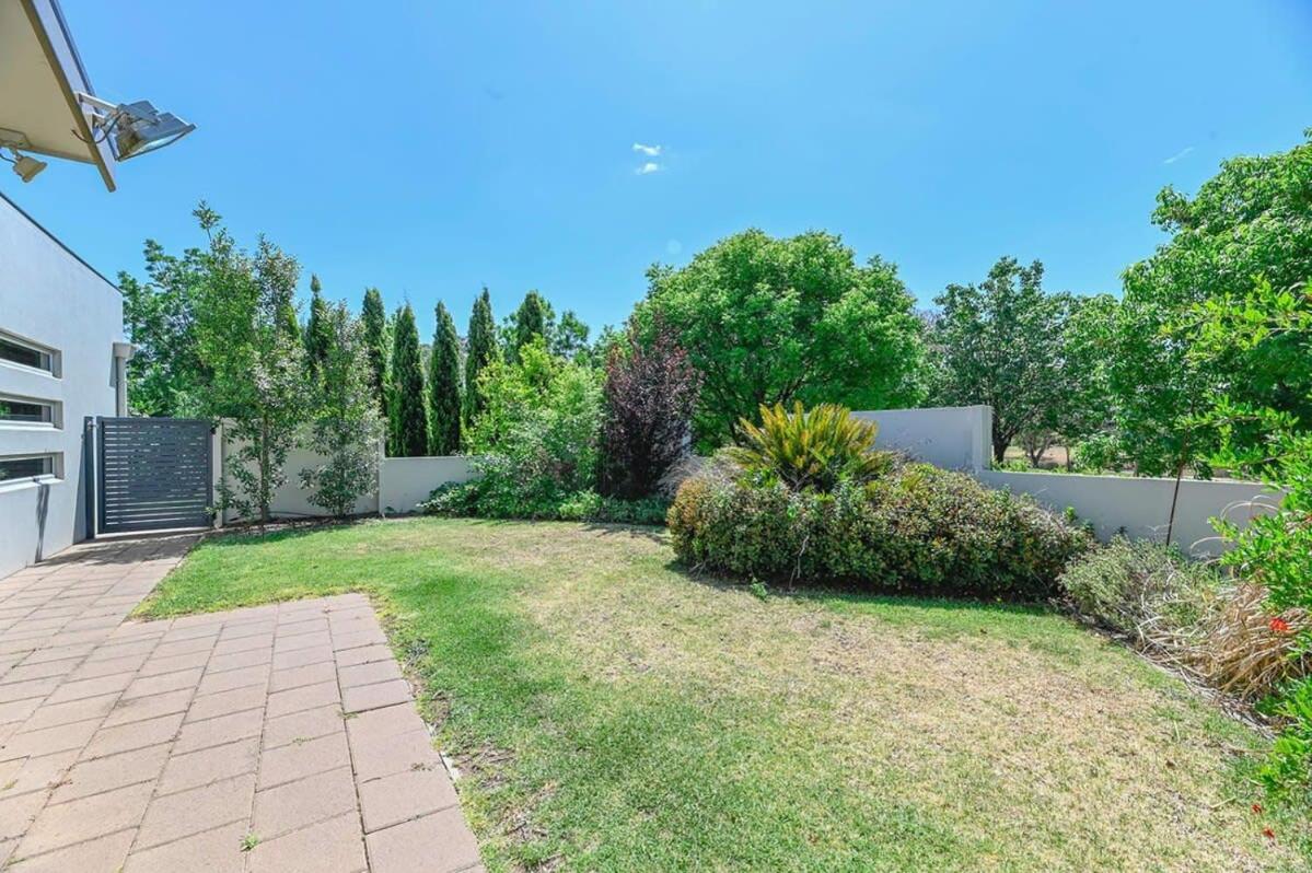 Southlakes Haven - Lake Views, Pet Friendly