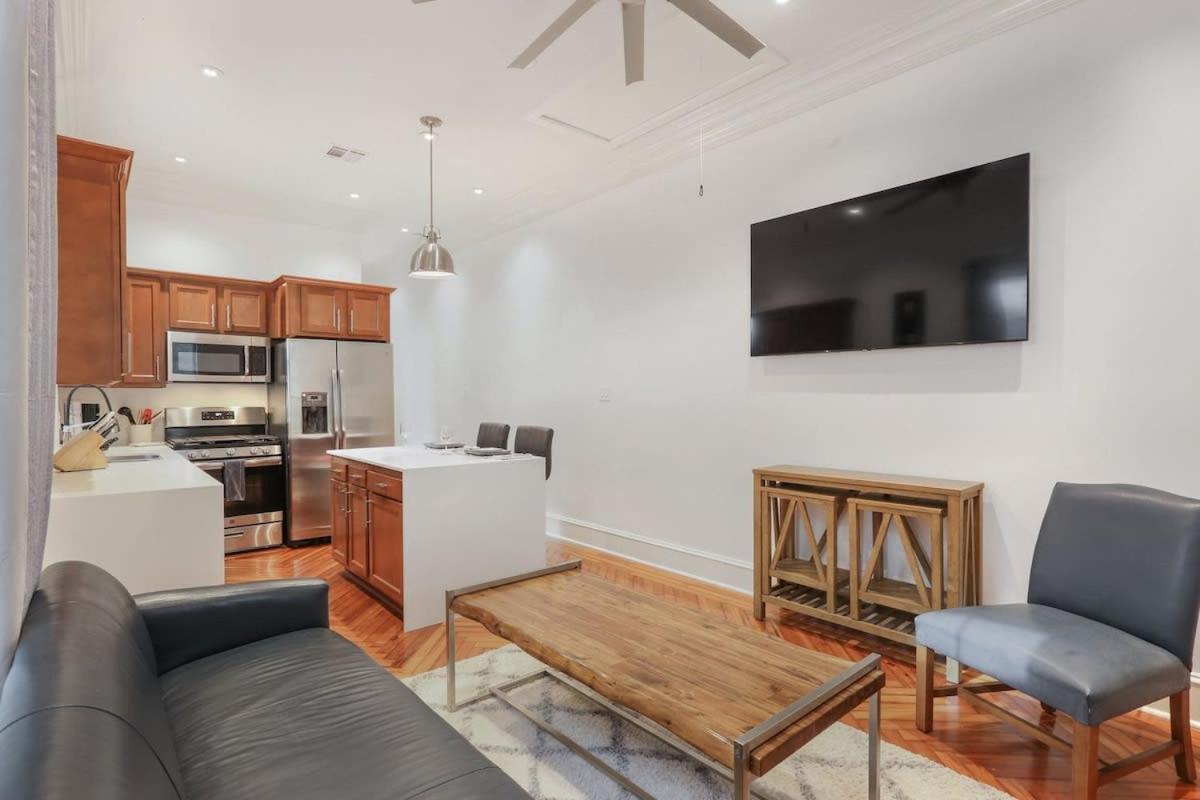 Luxury New Renovation Centrally located Beauty — New Orleans photo 3