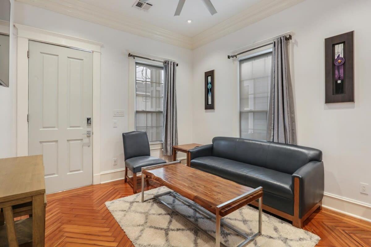 Luxury New Renovation Centrally located Beauty — New Orleans photo 2