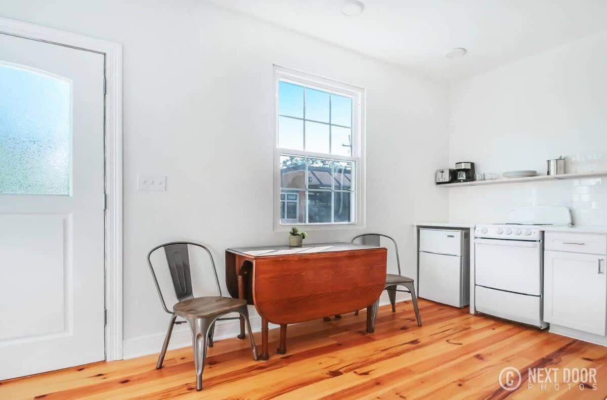 New Orleans Vacations - Adorable Treme Nook- Renovated Private Apartment - Property Image 11
