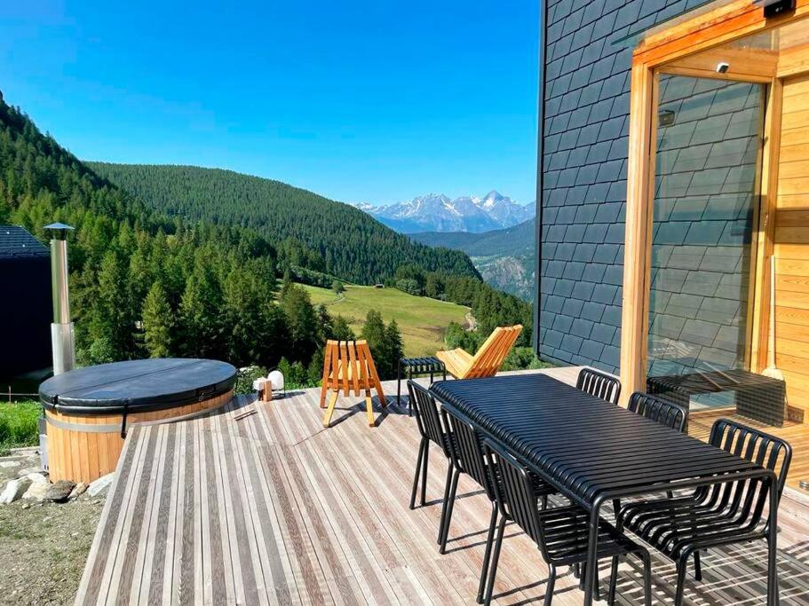 Spectacular Alpine Home view 2