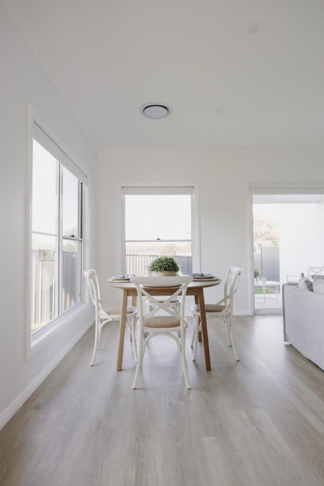 Macquarie - Sleek & Stylish, Countryside Views