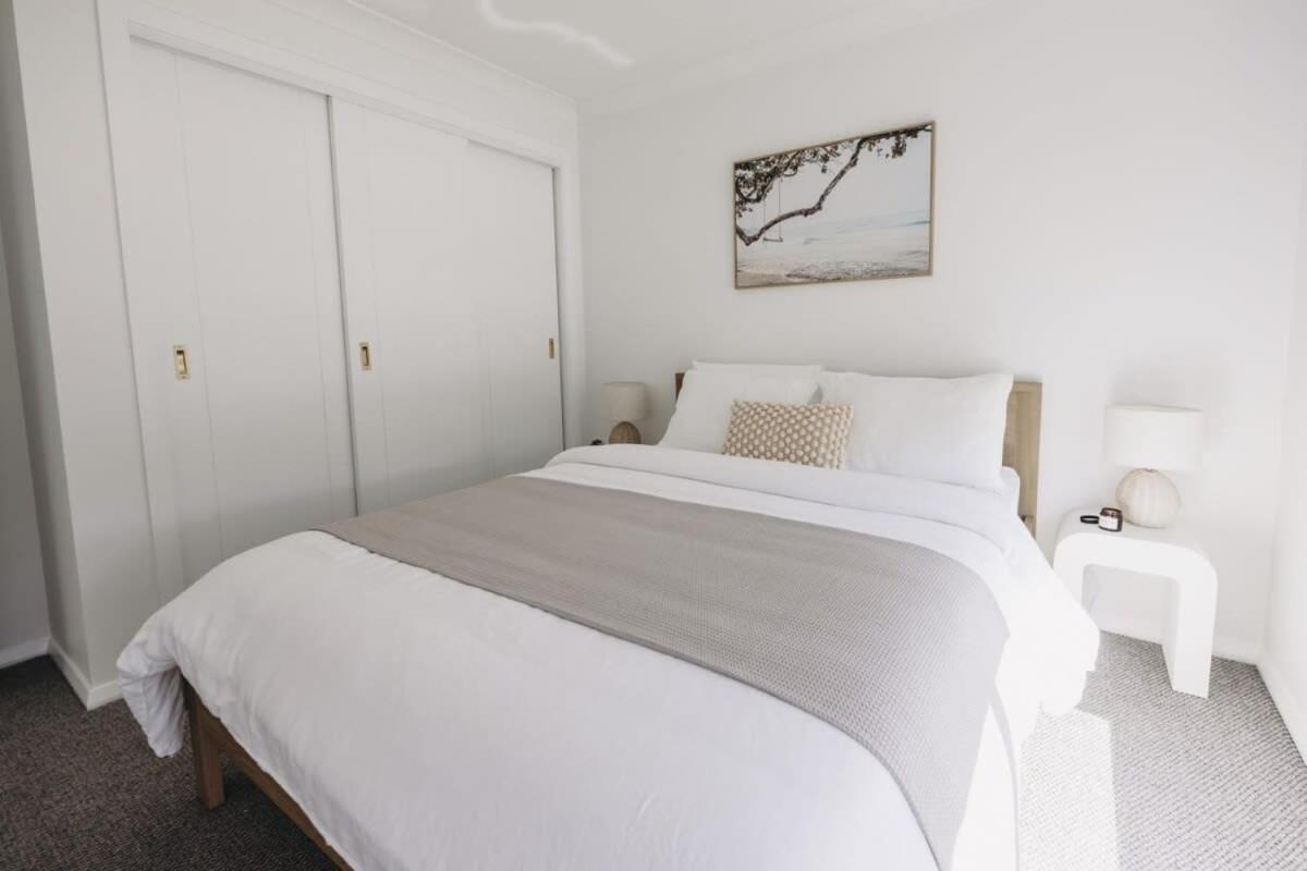 Macquarie - Sleek & Stylish, Countryside Views