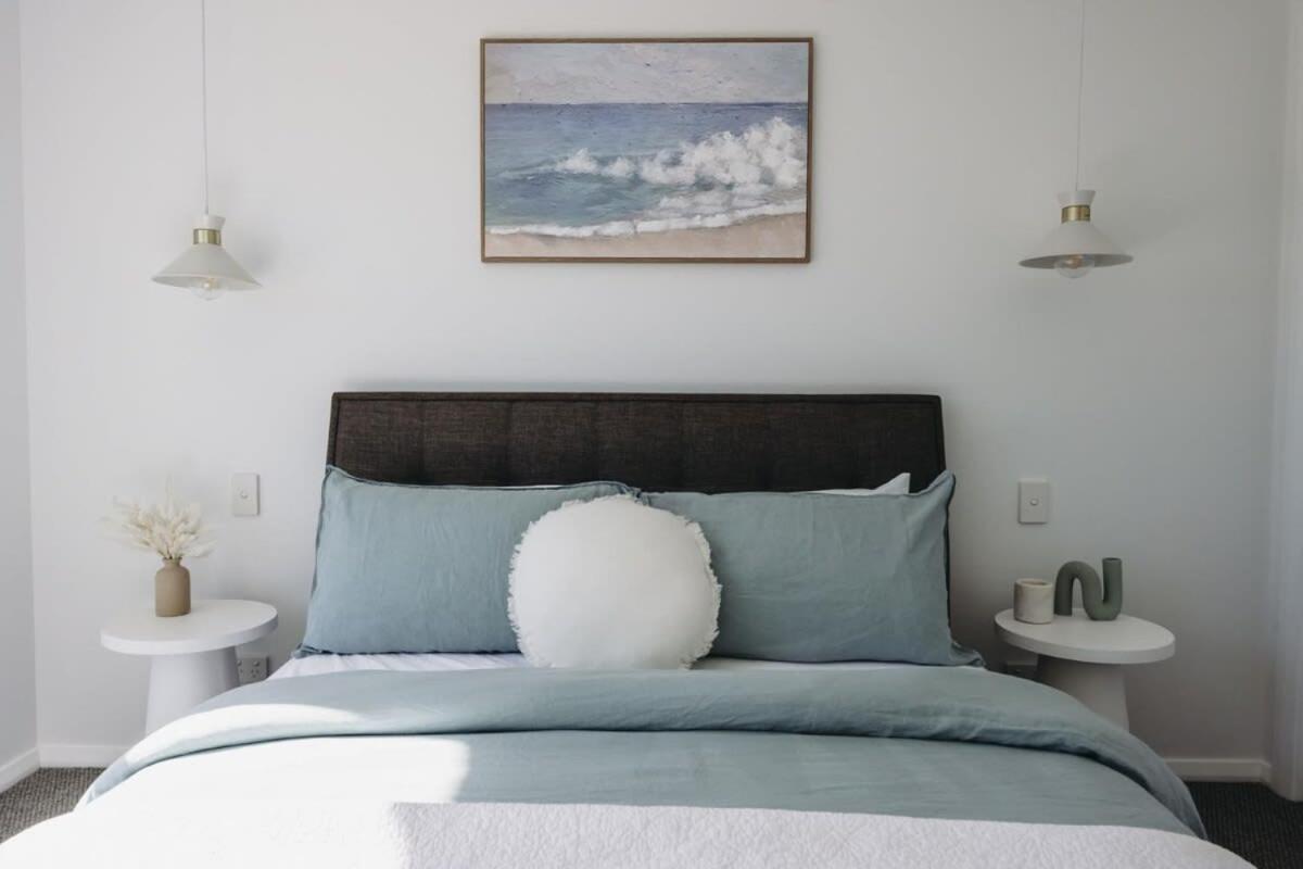 Macquarie - Sleek & Stylish, Countryside Views