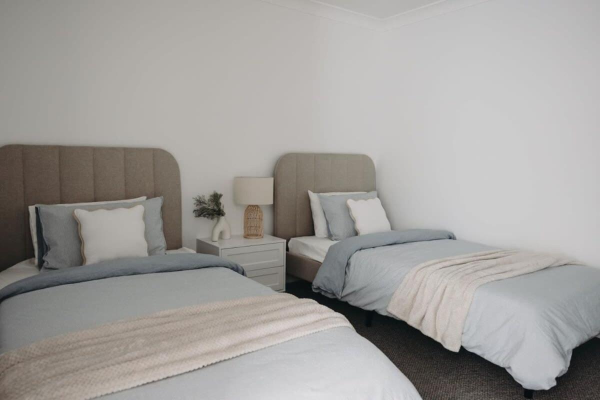 Macquarie - Sleek & Stylish, Countryside Views
